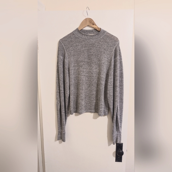 Rag and Bone stretch knit turtleneck. - Picture 2 of 4